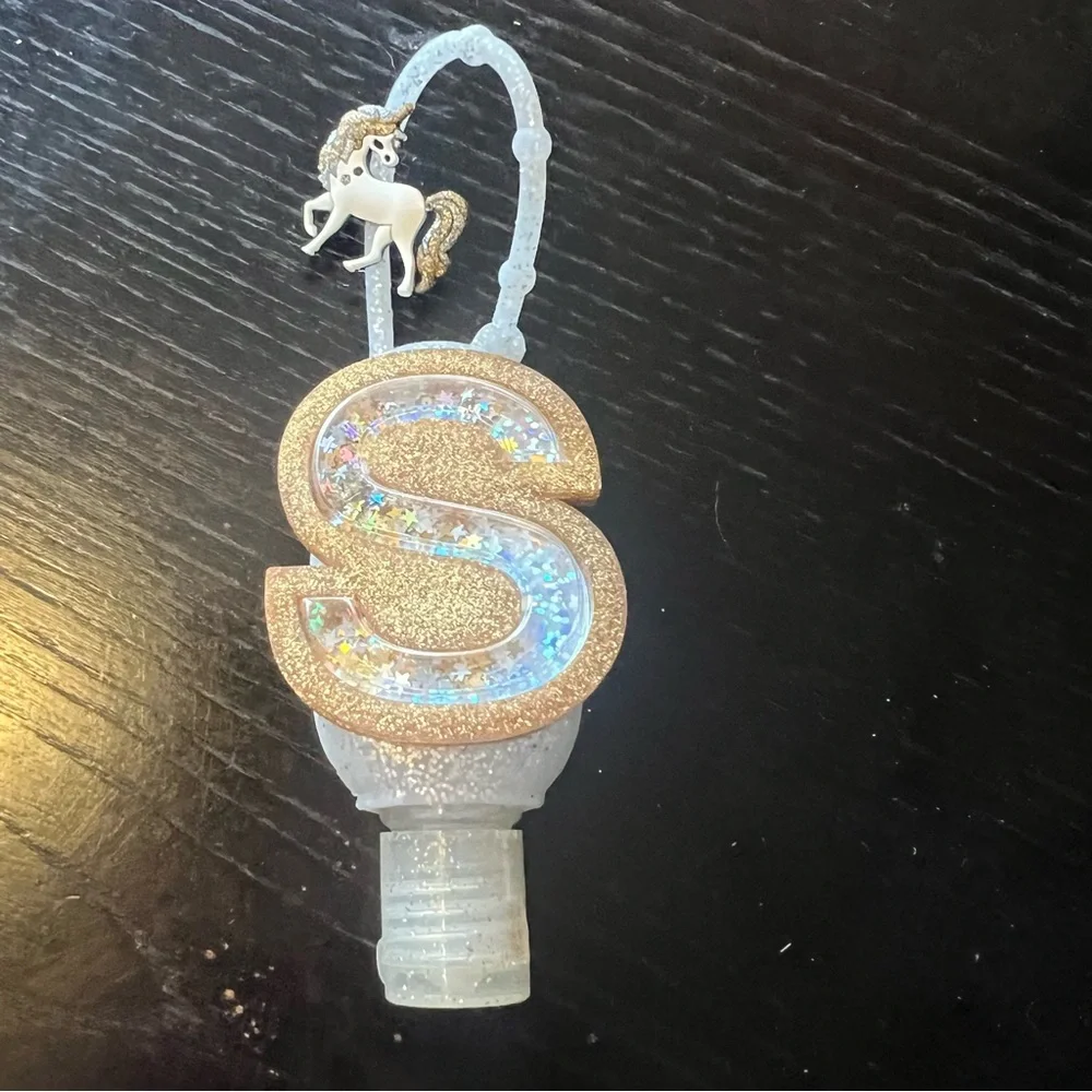Unicorn Accent Glitter 'S’ Justice vanilla scented mini Hand Sanitizer